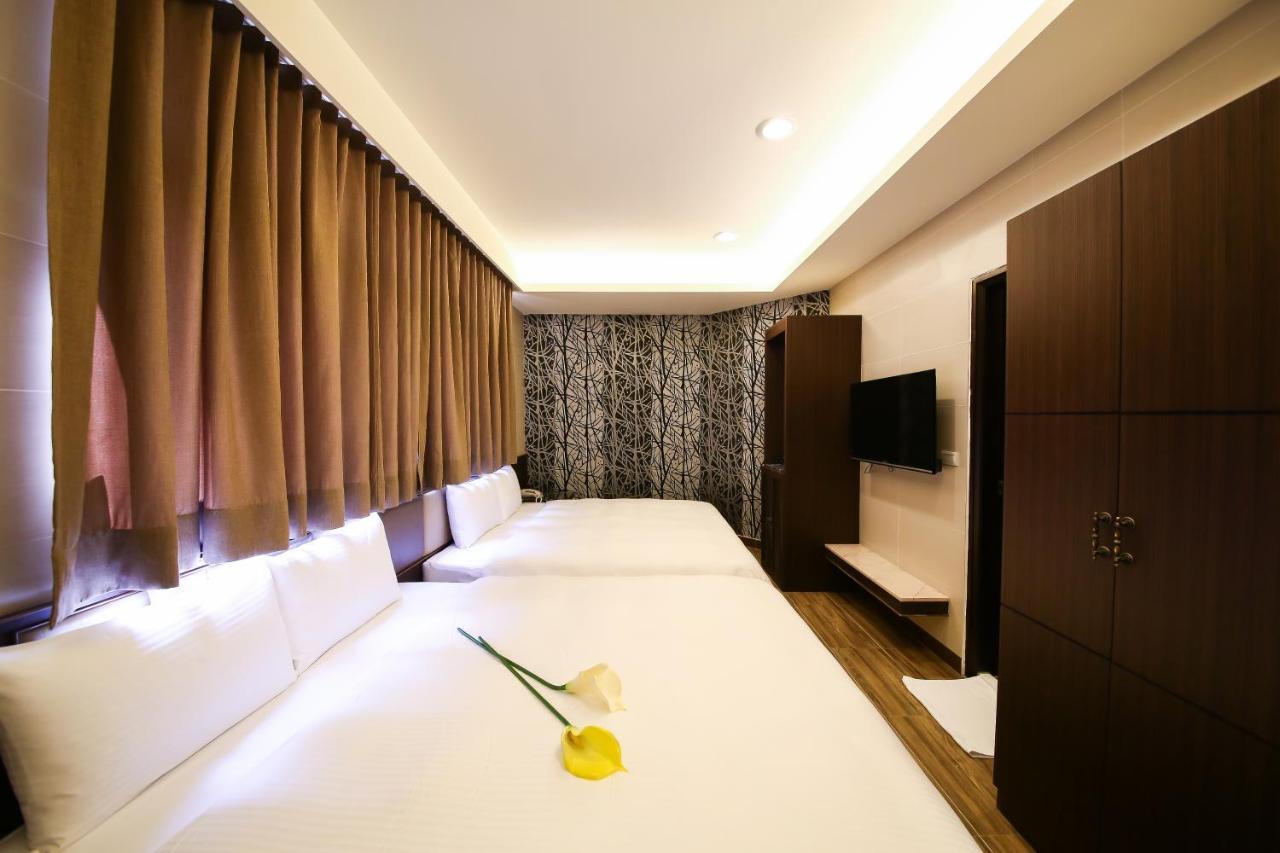 Maple Hotel Second Branch Tainan Exteriör bild